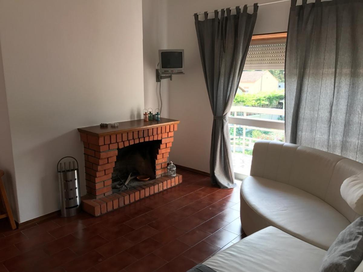 Europa Apart Bed & Breakfast Castanheira de Pera Exterior foto
